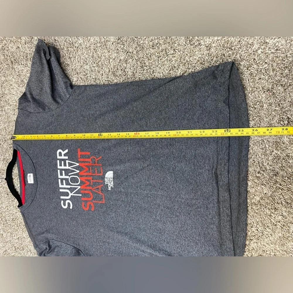 The North Face Vapor Wick Graphic Gray Short Sleeve Shirt Men’s Small‎ Outdoor